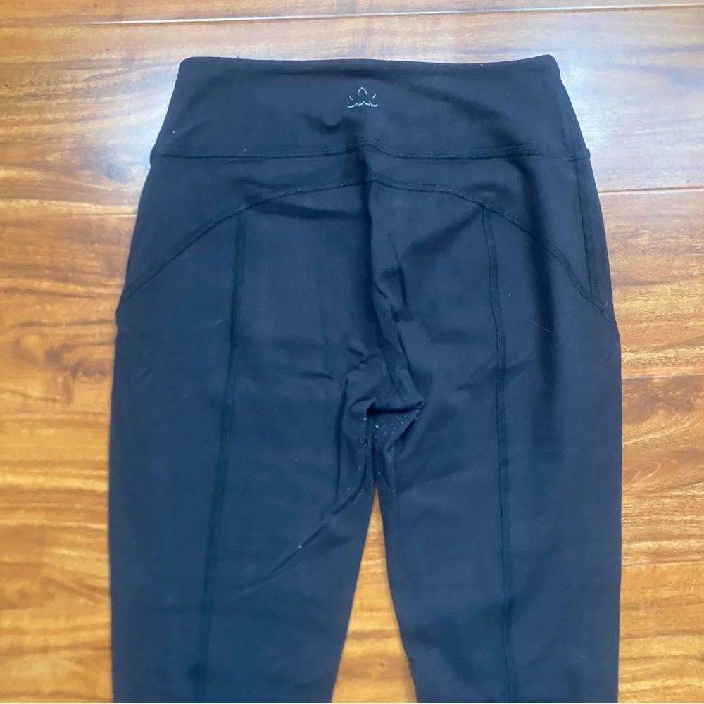 Beyond Yoga Women's Black Lowrise Leggings Size Medium Activewear Pilates Gym - Picture 5 of 16